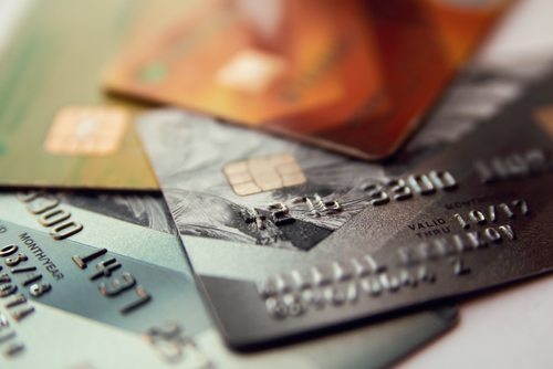 クレジットカードの現金化のデメリットとその回避方法について